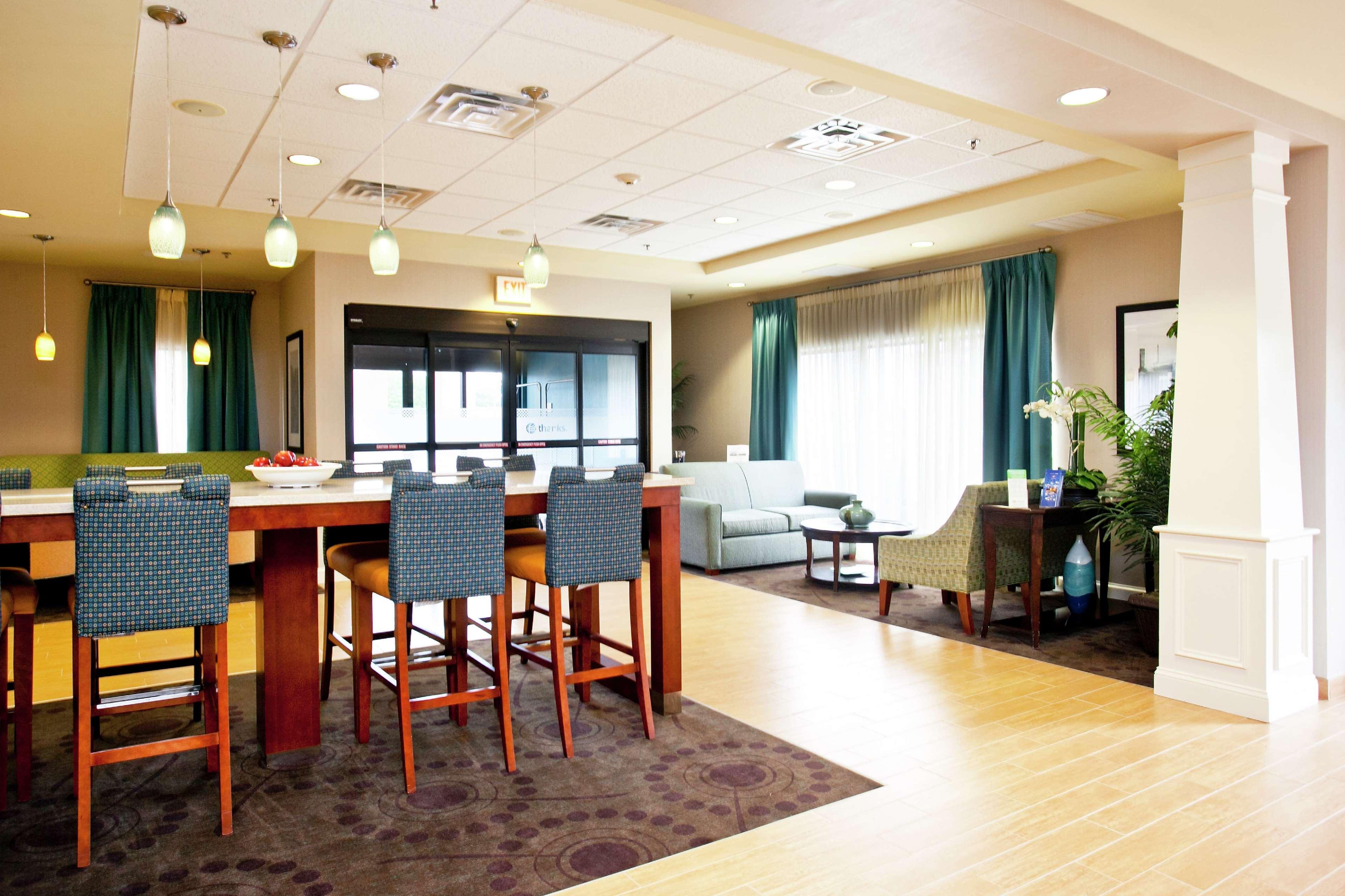 Hotel Hampton