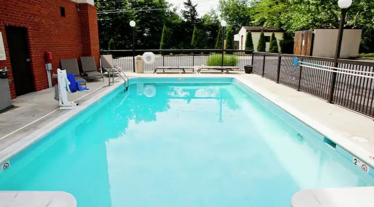 Hotel Hampton 3*